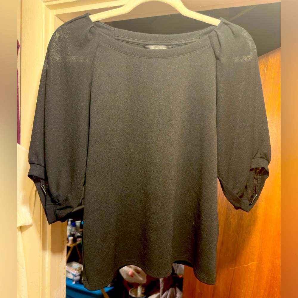 Banana Republic Black Blouse w/Sheer Ruched Sleeve